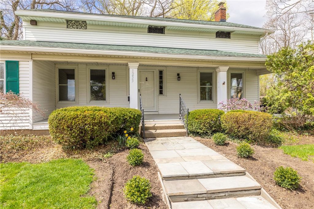 Photo of 1253 Fairport Road, Perinton, NY 14450 (MLS # R1665553)