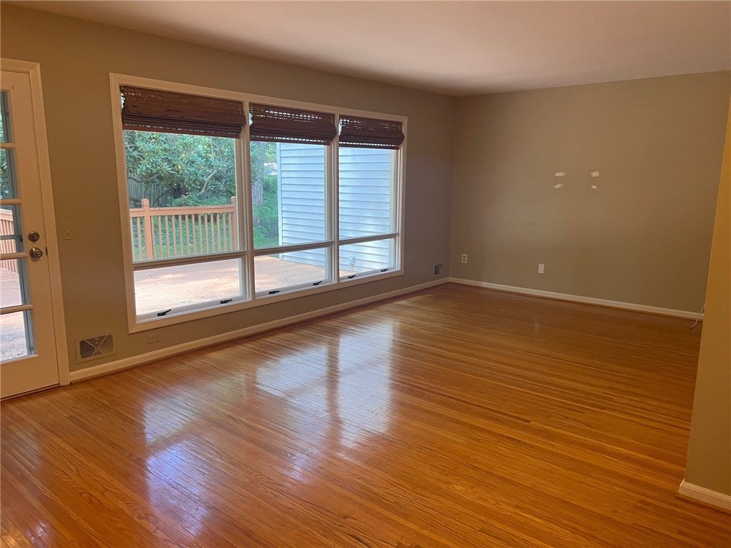 Photo of 40 Hunters, Perinton, NY 14534 (MLS # R1701628)