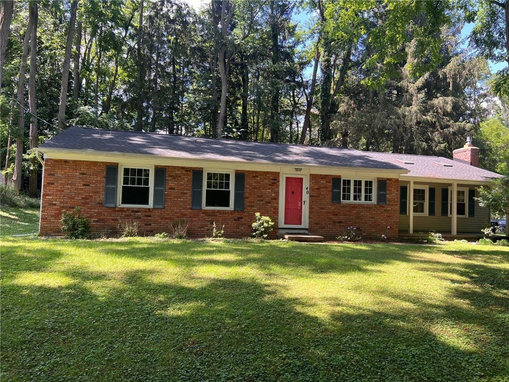 Photo of 40 Hunters, Perinton, NY 14534 (MLS # R1701628)