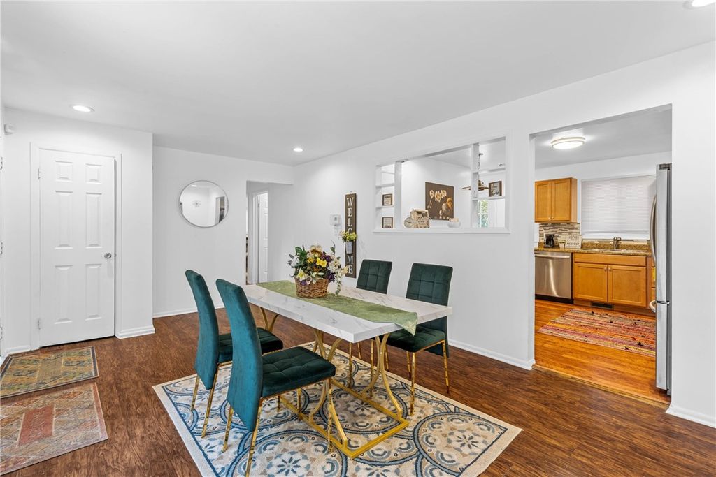 Photo of 271 Crockett Drive, Henrietta, NY 14623 (MLS # R1644241)