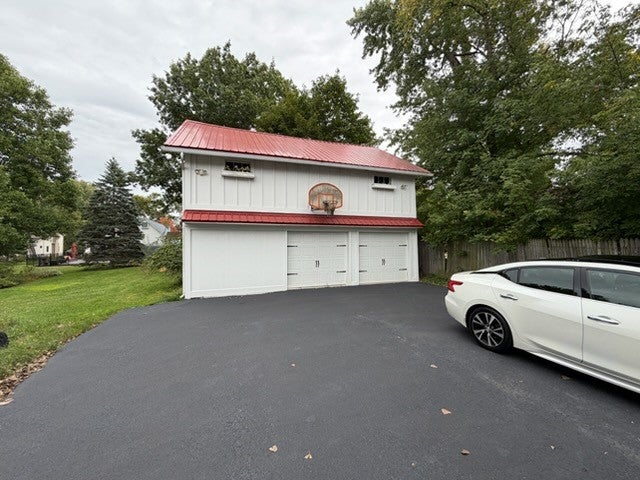 263 Maple Avenue