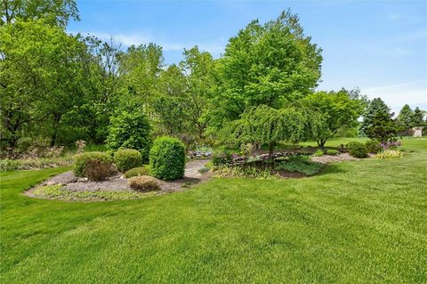 Tiny photo for 9 Neuchatel Lane, Perinton, NY 14450 (MLS # R1683280)