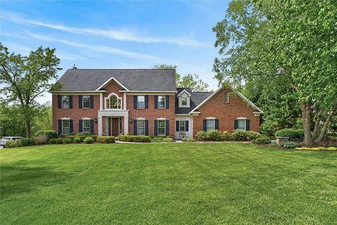 Photo of 9 Neuchatel Lane, Perinton, NY 14450 (MLS # R1683280)