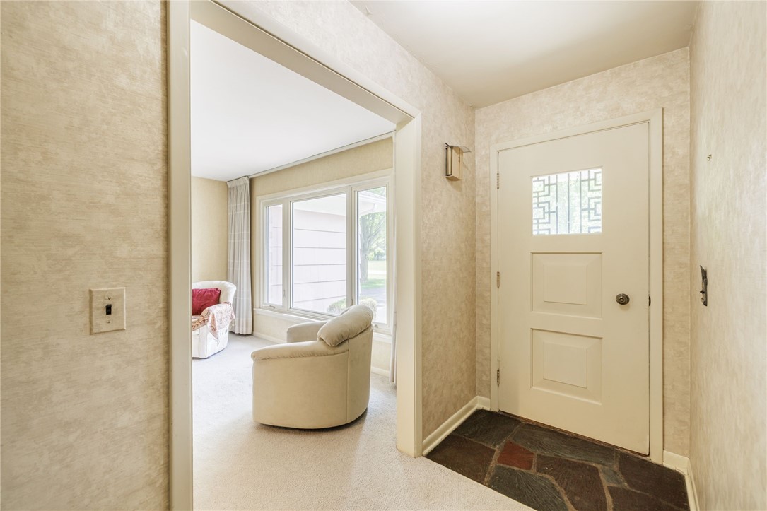 30 Danbury Circle N