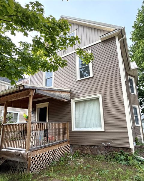 Photo of 210 W Oak Orchard Street, Shelby, NY 14103 (MLS # R1684655)