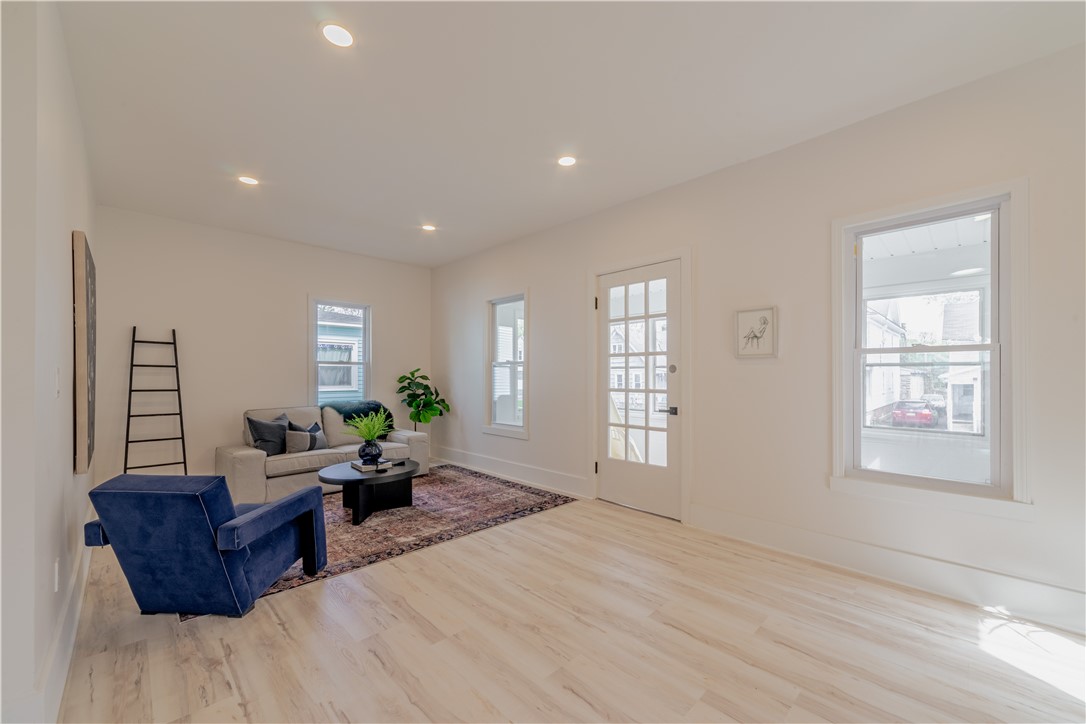 365 Durnan Street