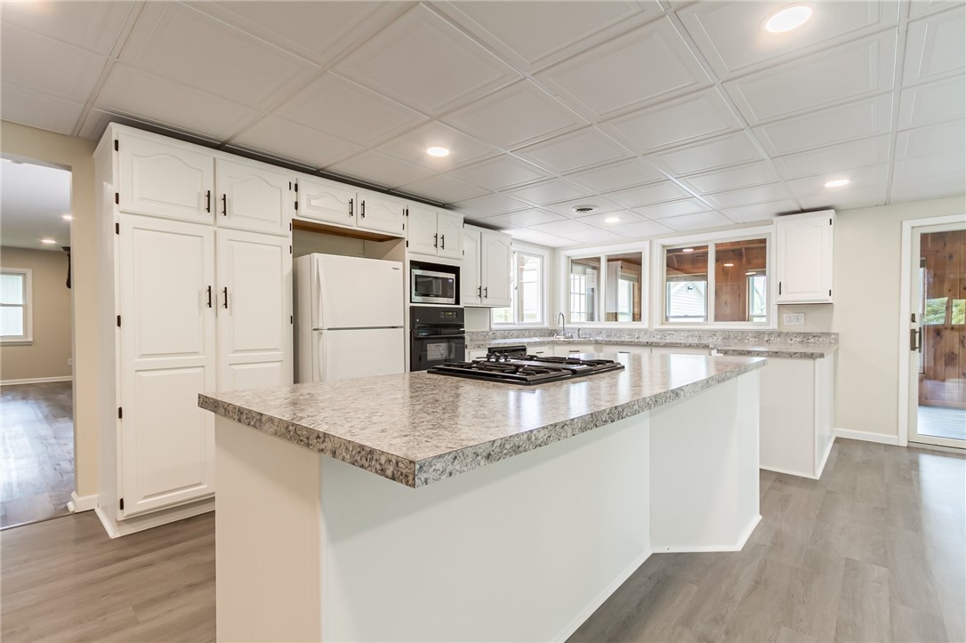 4445 Mayflower Drive, Gorham, New York image 5