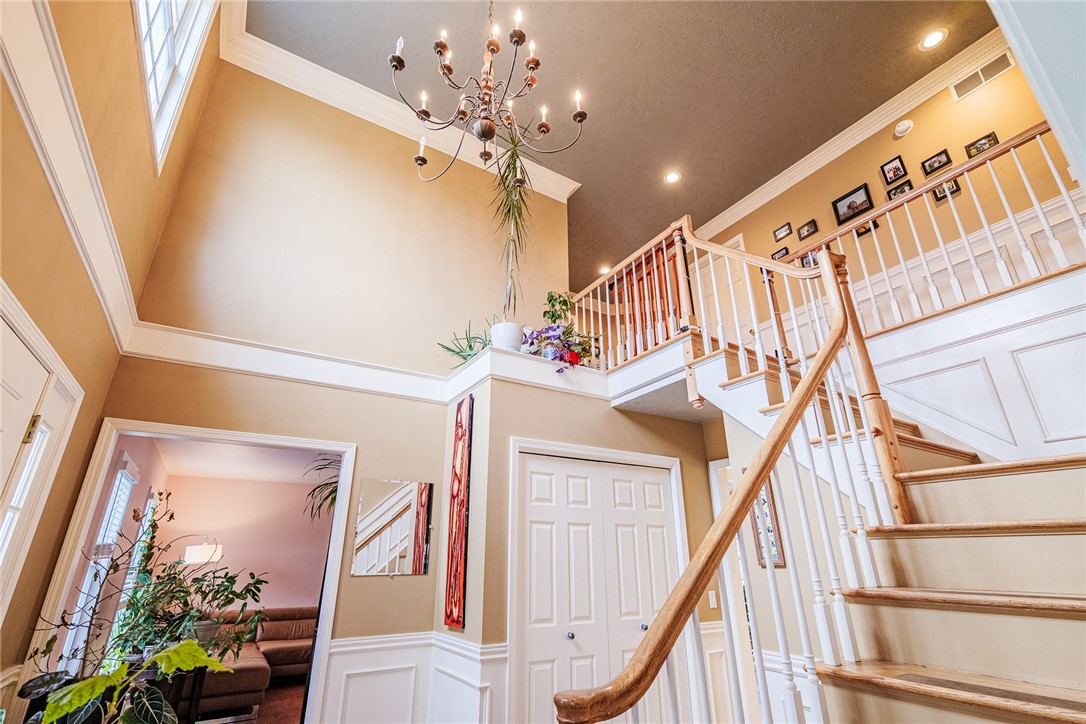 32 Scarborough Park, Penfield, New York image 12