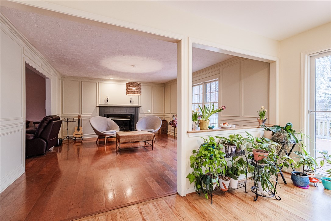 32 Scarborough Park, Penfield, New York image 26