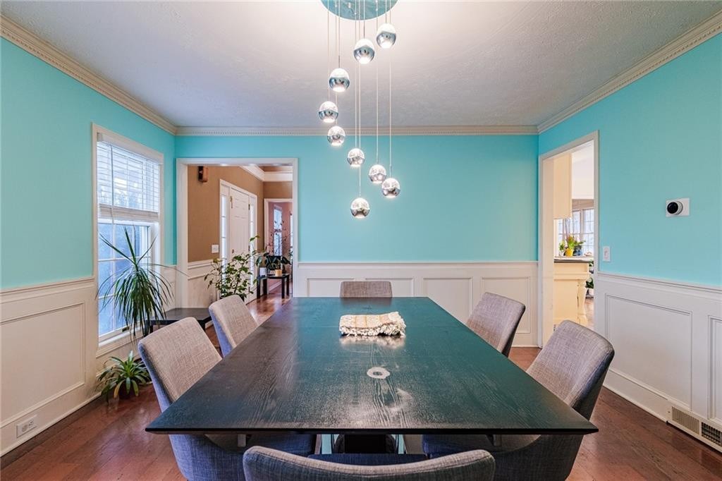 32 Scarborough Park, Penfield, New York image 14