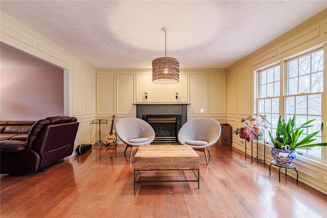 32 Scarborough Park, Penfield, New York image 27