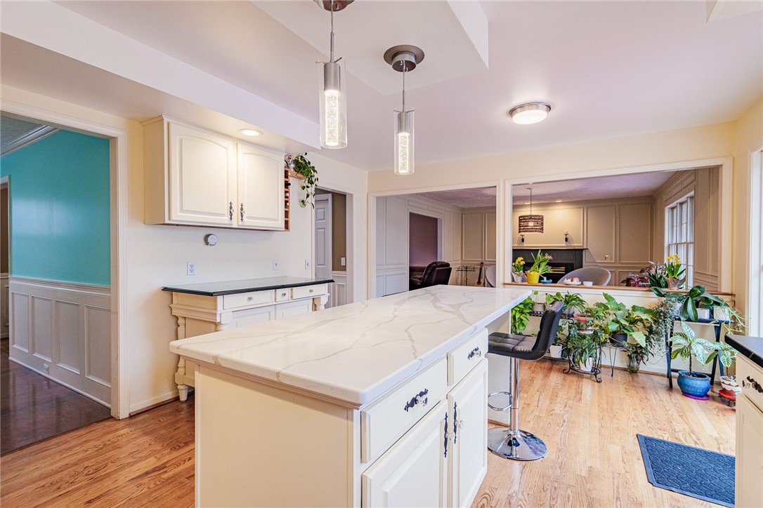 32 Scarborough Park, Penfield, New York image 21