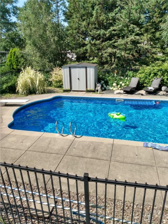 32 Scarborough Park, Penfield, New York image 49