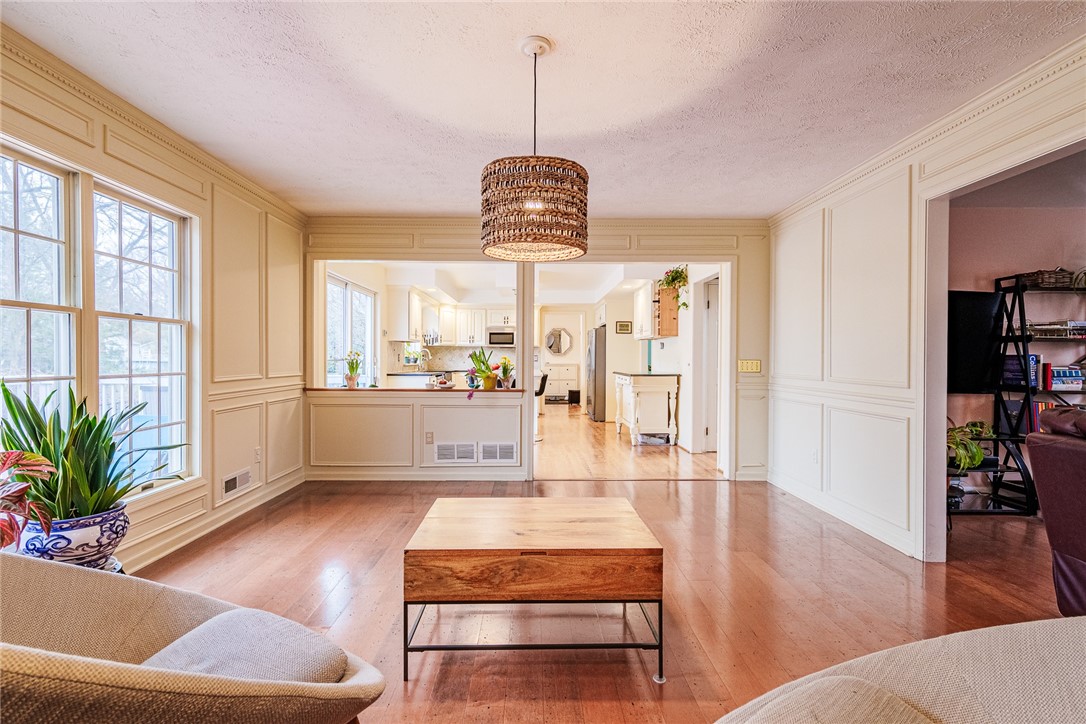 32 Scarborough Park, Penfield, New York image 30