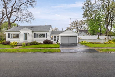 Homes For Sale - 54 Paxton Road<br/> Monroe County, Irondequoit, NY 14617