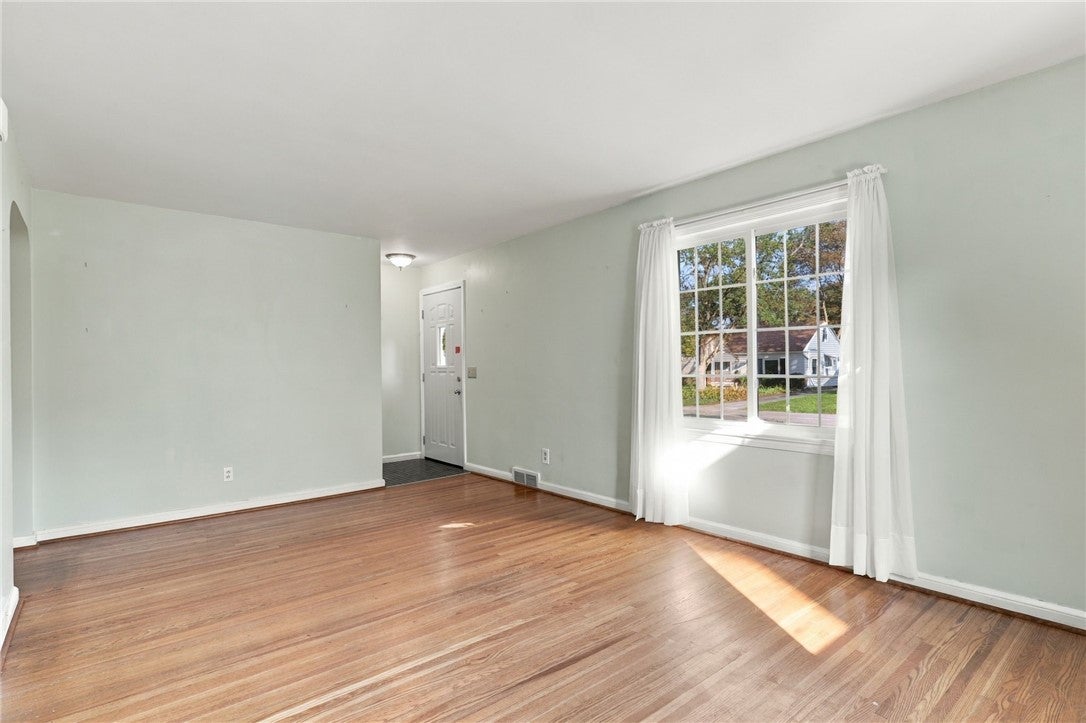325 Brandon Rd