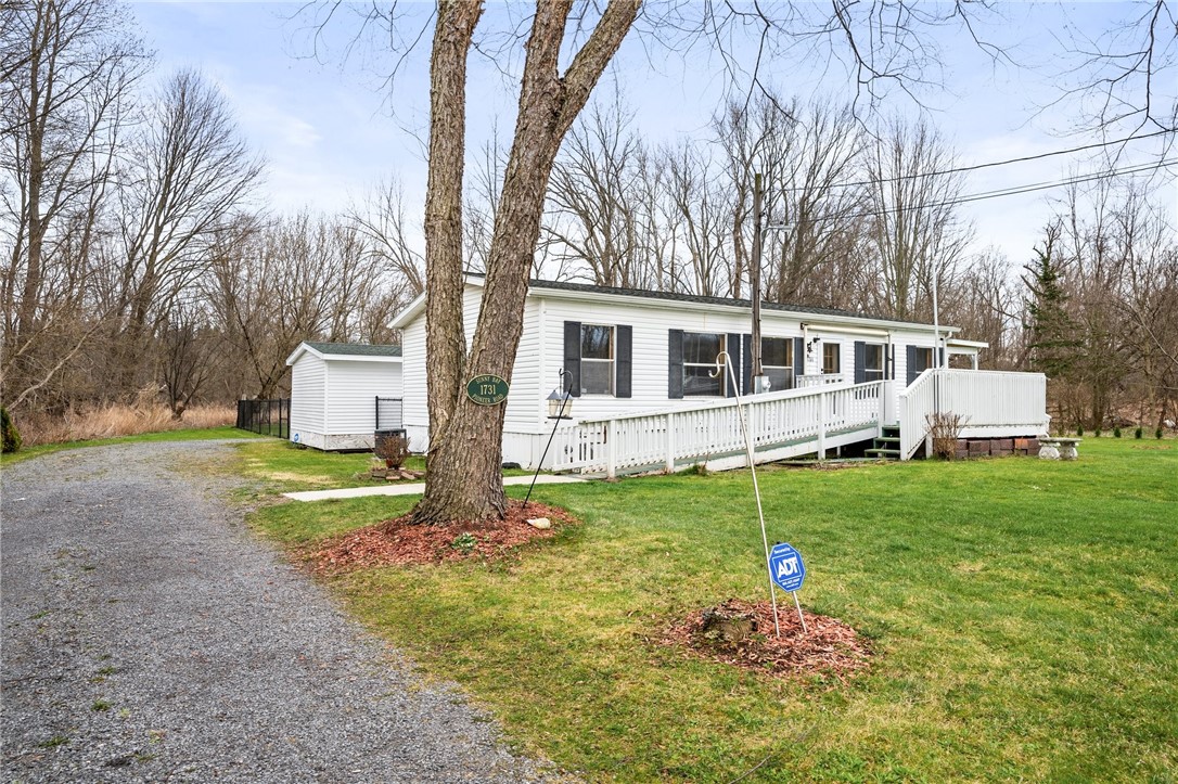 1731 Pioneer Road, Manchester, New York image 4