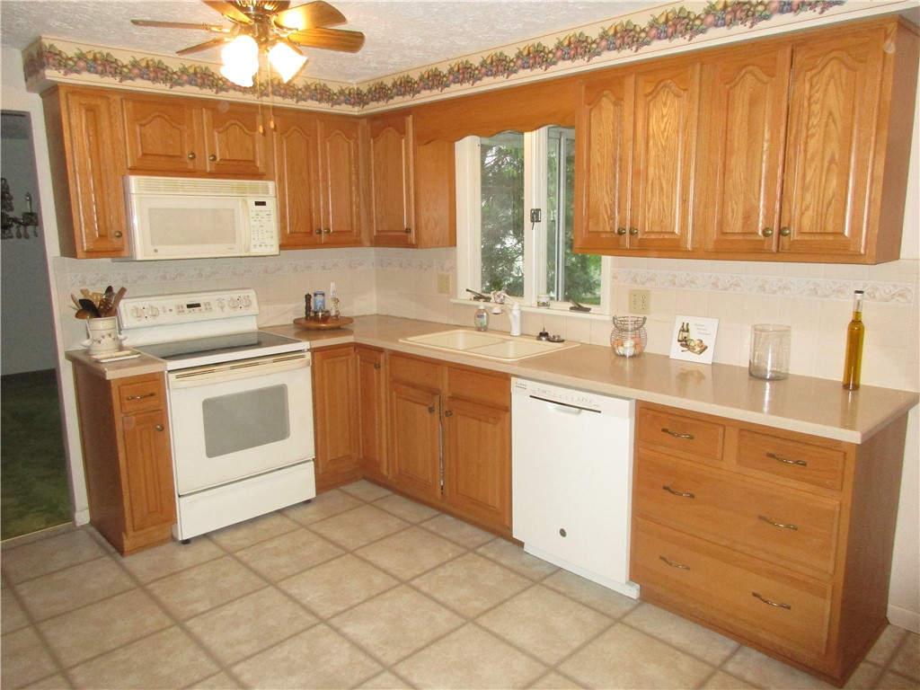 106 Olde Harbour Trl, Greece, New York image 4