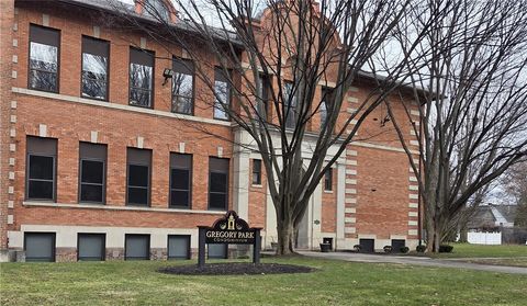Condo For Sale - 3 Gregory Park<br/> Rochester, NY 14620