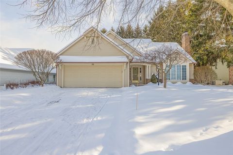 Photo of 22 Bishops Court, Pittsford, NY 14534 (MLS # R1660410)