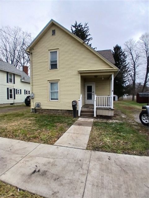 Photo of 7 Chestnut Street, Bath, NY 14810 (MLS # R1655484)