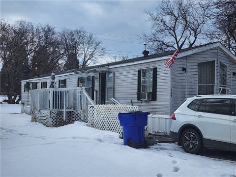 Mobile Home For Sale - 134 Fourth<br/> Elbridge, NY 13166