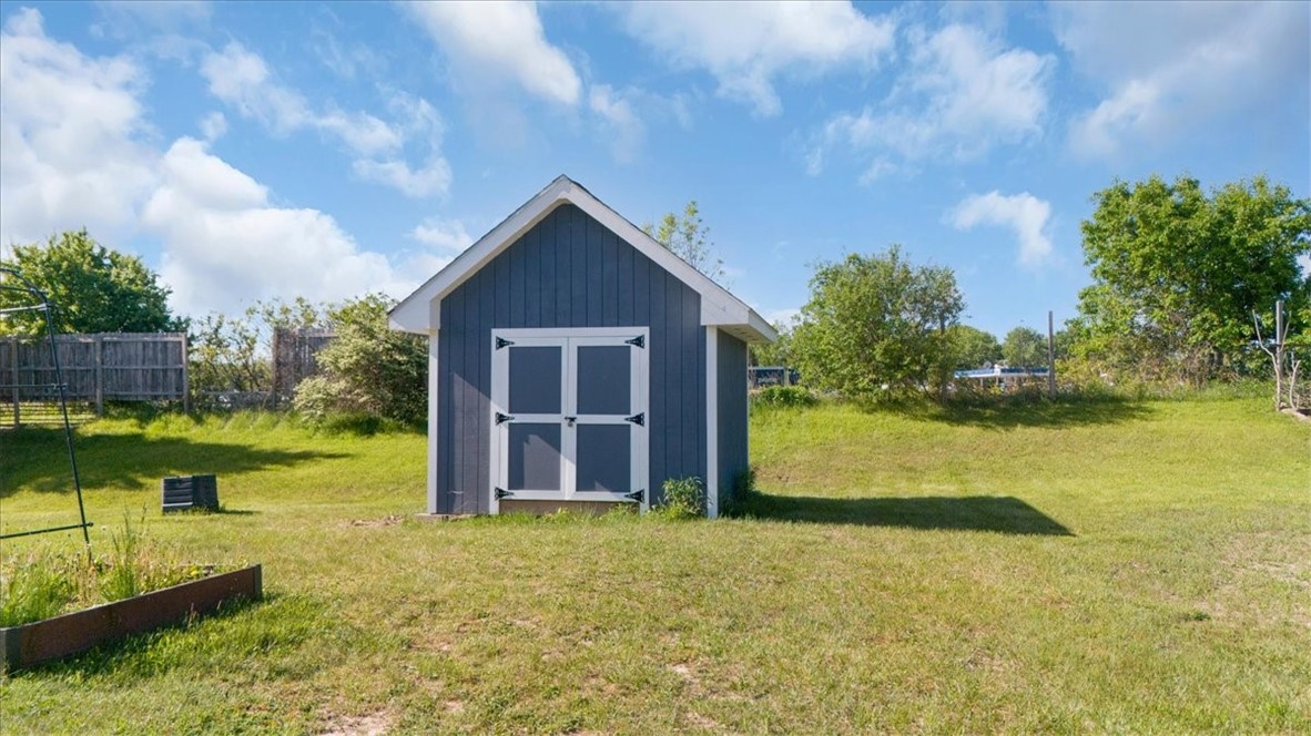 131 Grangerford Hts Hts, Henrietta, New York image 35