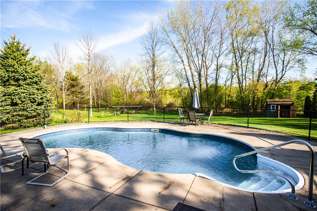 7252 Pear Tree Meadows, Ontario, New York image 26