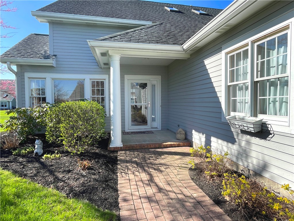 115 Carousel Ln