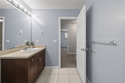 Tiny photo for 8031 Kings Hotel Place, Cicero, NY 13039 (MLS # R1655284)