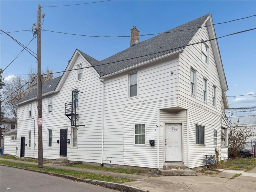 Photo of 710-712 Jay Street #3, Rochester, NY 14611 (MLS # R1676695)