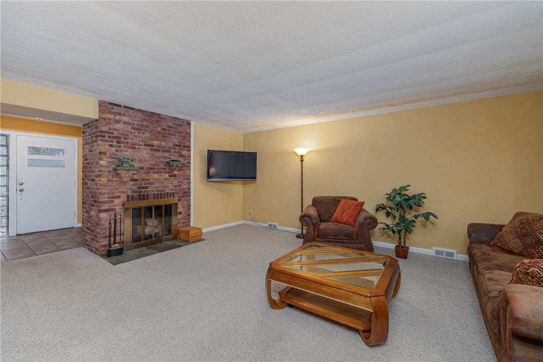 69 Highledge Drive, Penfield, New York image 15