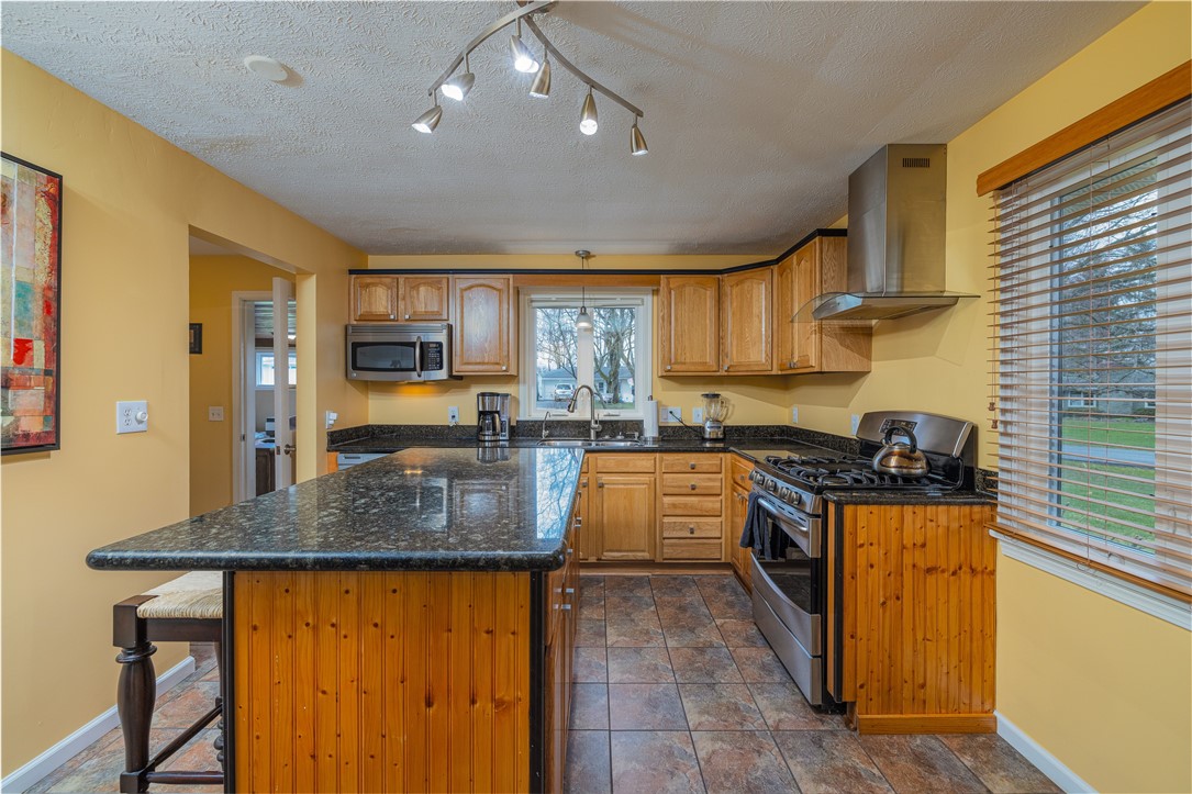 69 Highledge Drive, Penfield, New York image 18
