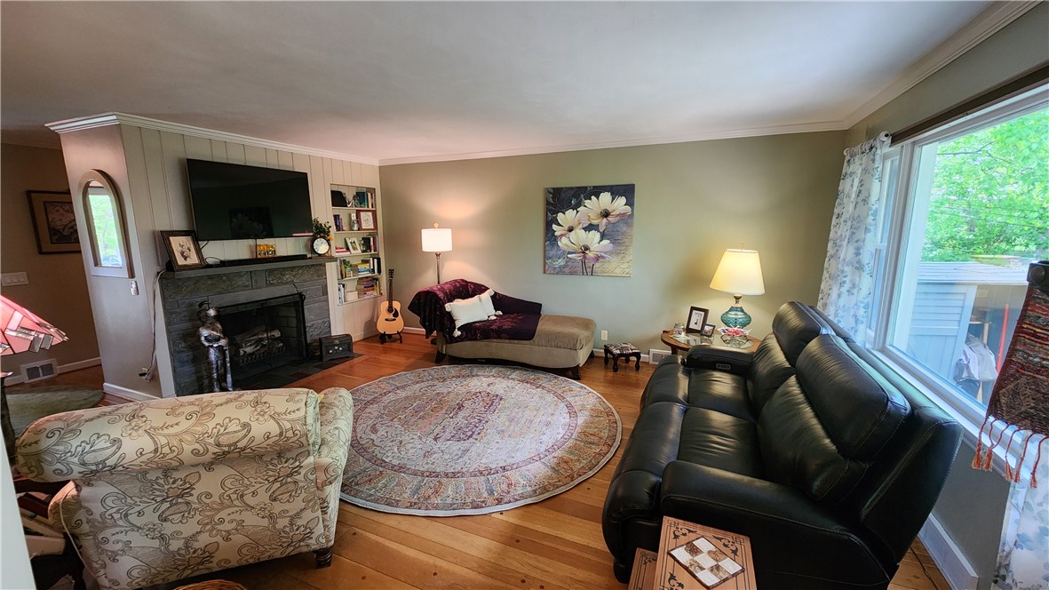 225 Brookview Drive, Irondequoit, New York image 11