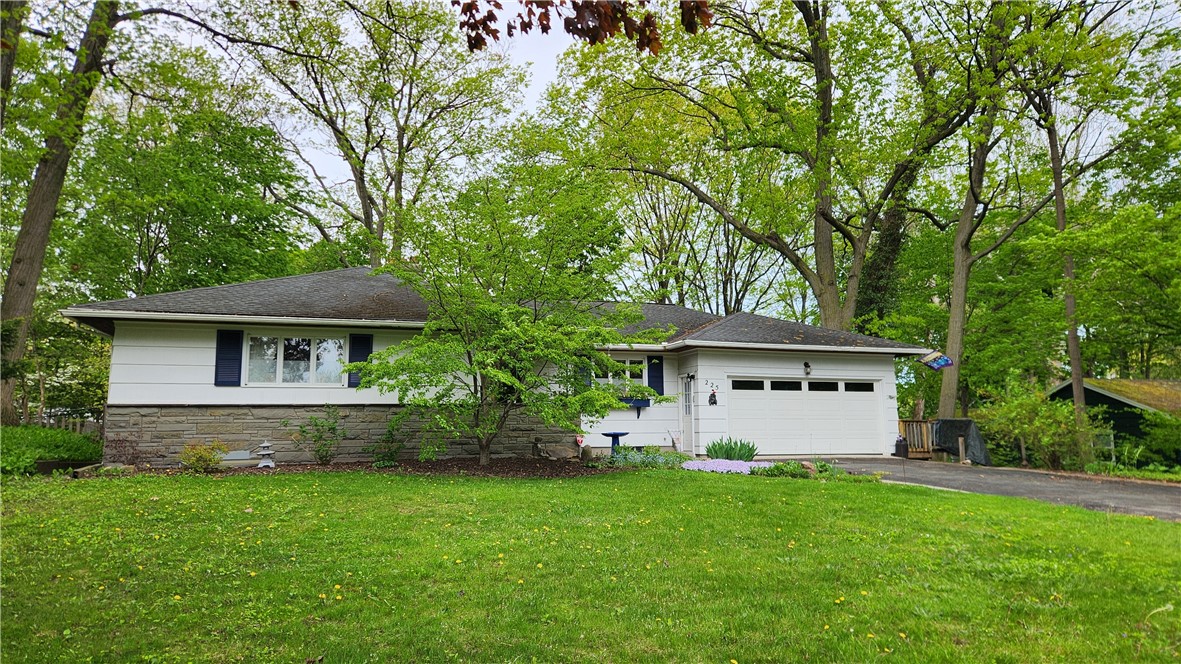225 Brookview Drive, Irondequoit, New York image 3