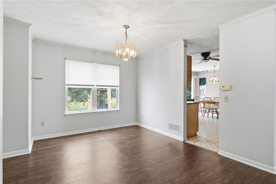 47 Alton Way