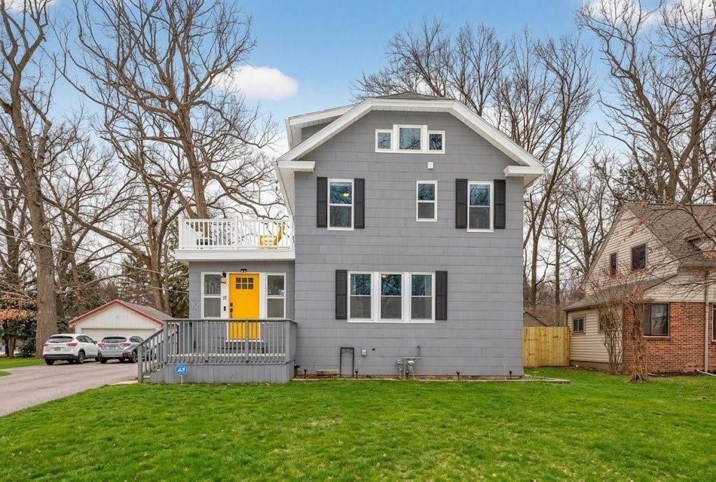Photo of 29 W Boulevard Parkway, Rochester, NY 14612 (MLS # R1678309)