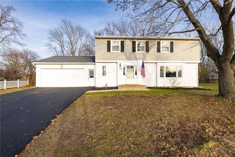 36 Round Hill Road Henrietta NY 14467
