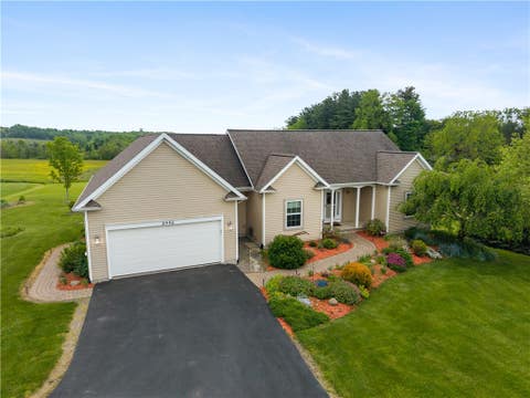Homes For Sale - 2992 Gildersleeve Road<br/> Wayne County, Marion, NY 14505