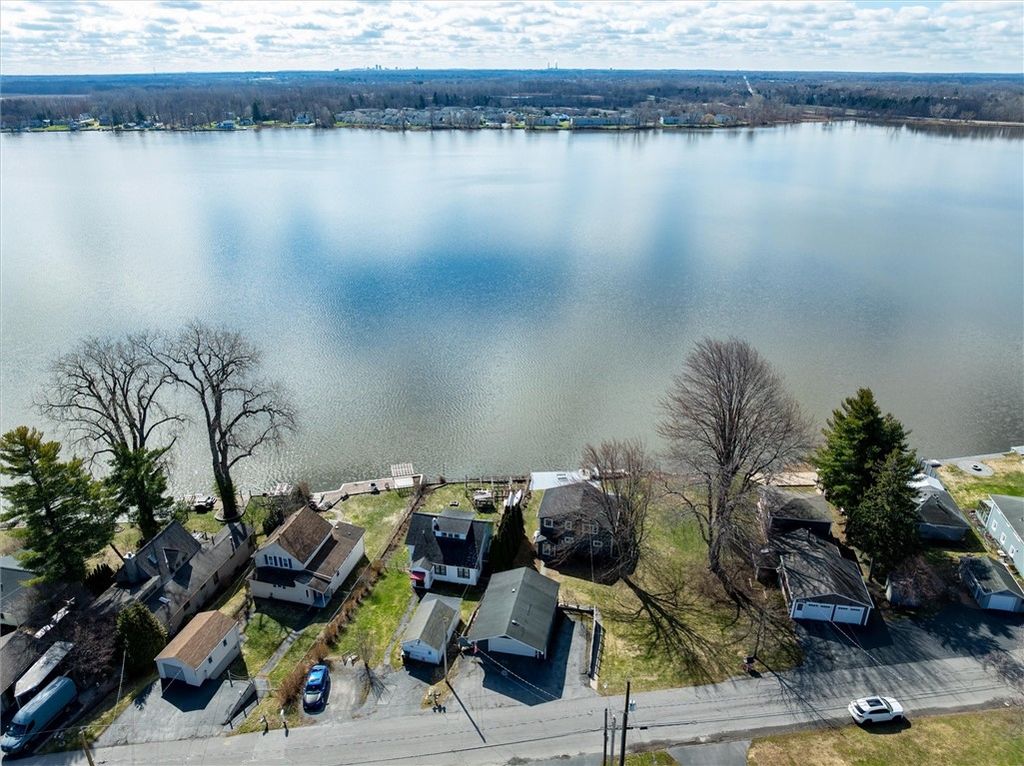 Photo of 402 South Drive, Greece, NY 14612 (MLS # R1668980)