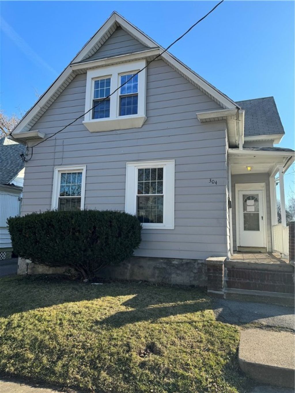 Photo of 304 1st Street Upstairs St, Rochester, NY 14605 (MLS # R1651778)