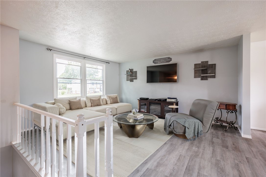 Search Properties 1 100 close hollow dr drive
