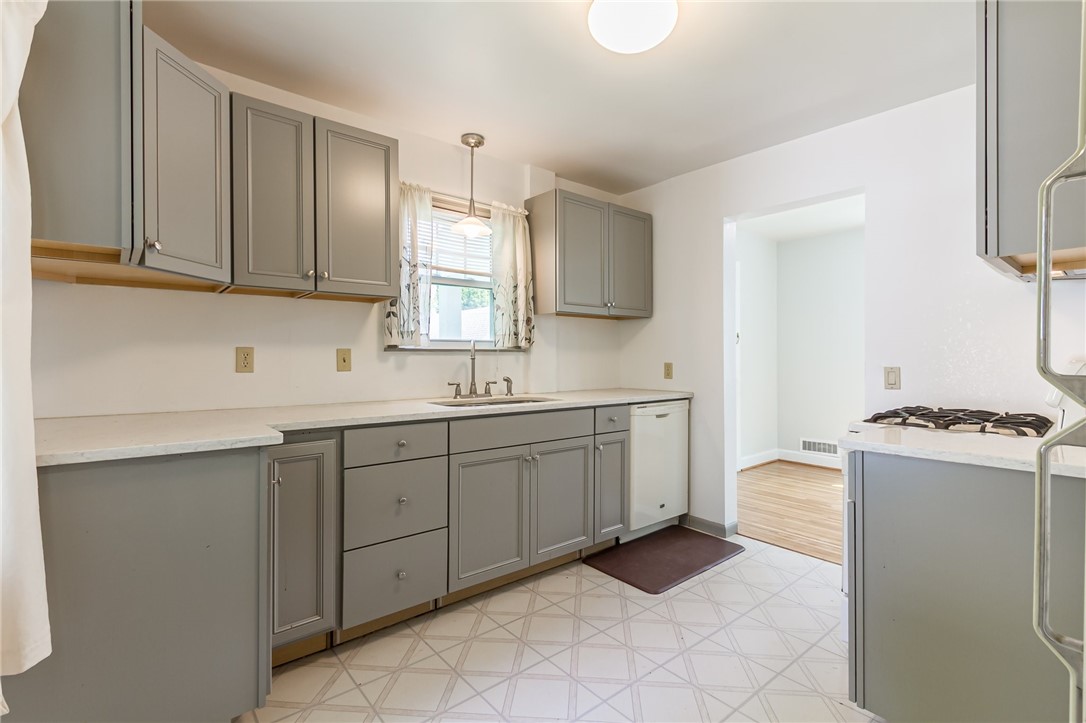 178 Rossiter Road, Rochester, New York image 12