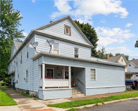 Photo for 526 W 2nd Street