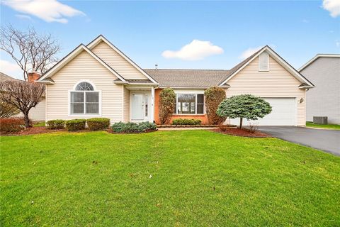 Homes For Sale - 812 Whistlers Cove Lane<br/> Monroe County, Greece, NY 14612