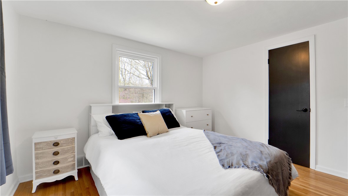 288 Oakridge Drive, Irondequoit, New York image 23