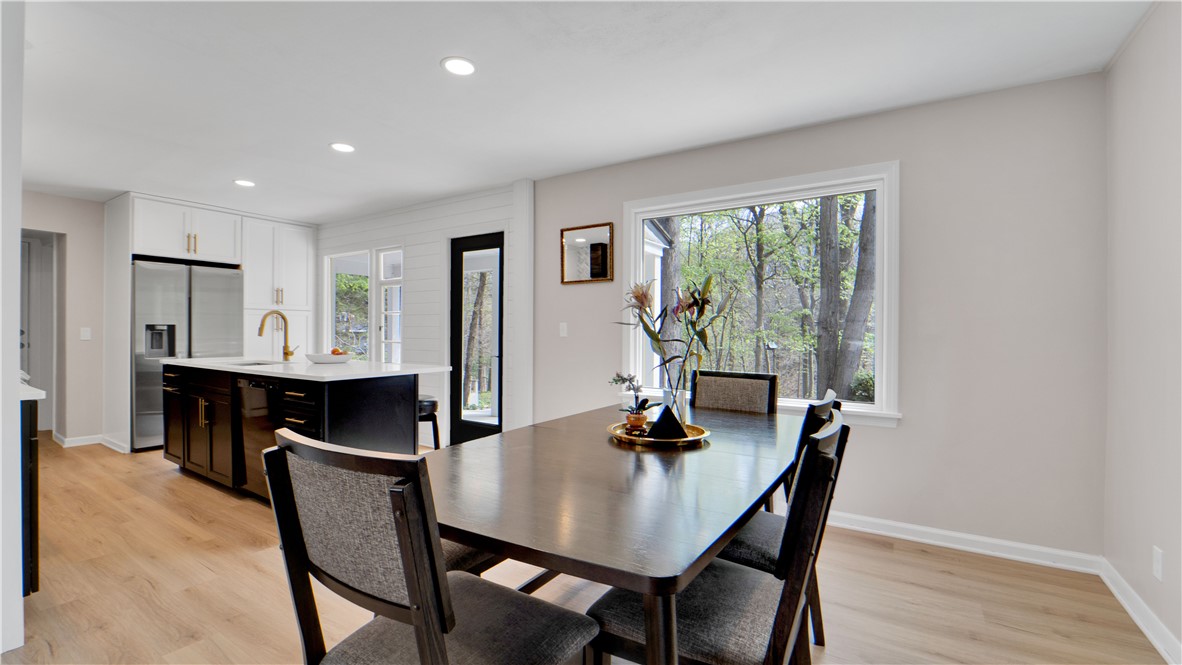 288 Oakridge Drive, Irondequoit, New York image 9