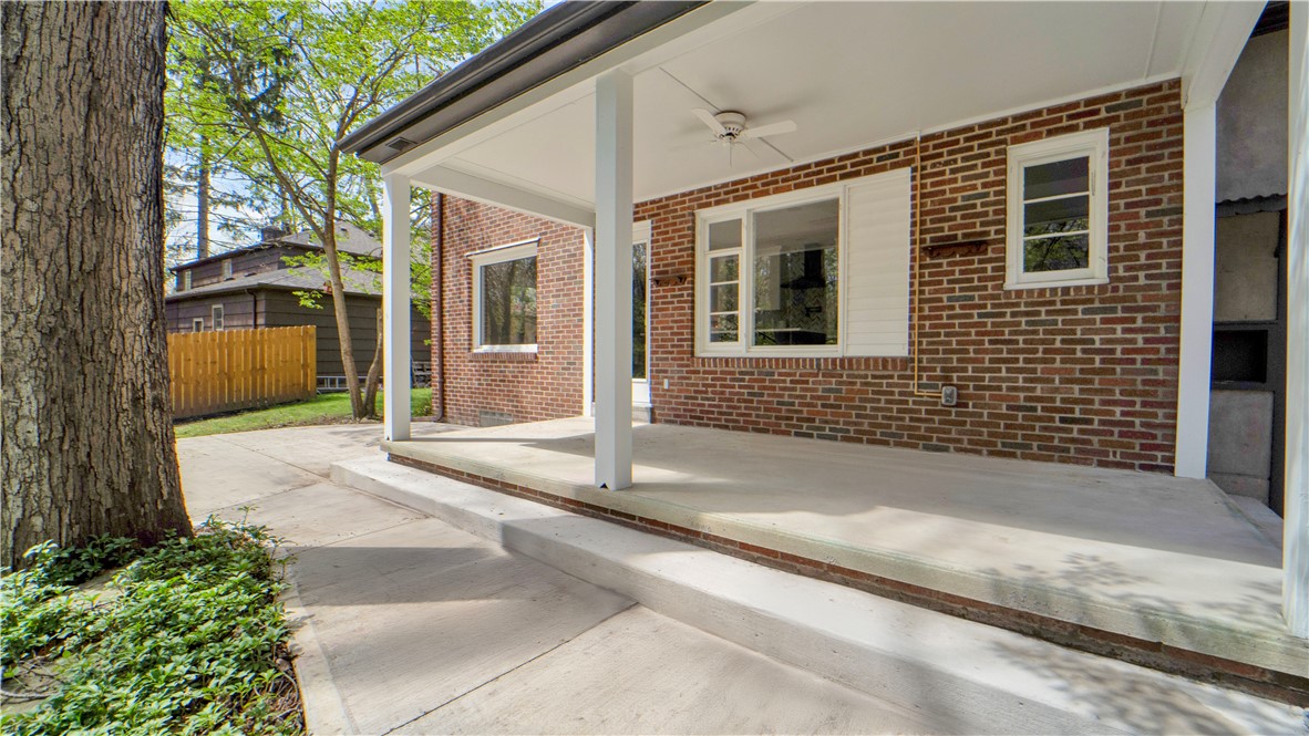 288 Oakridge Drive, Irondequoit, New York image 36