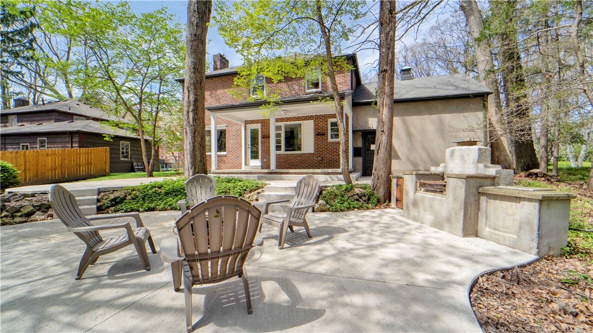 288 Oakridge Drive, Irondequoit, New York image 4