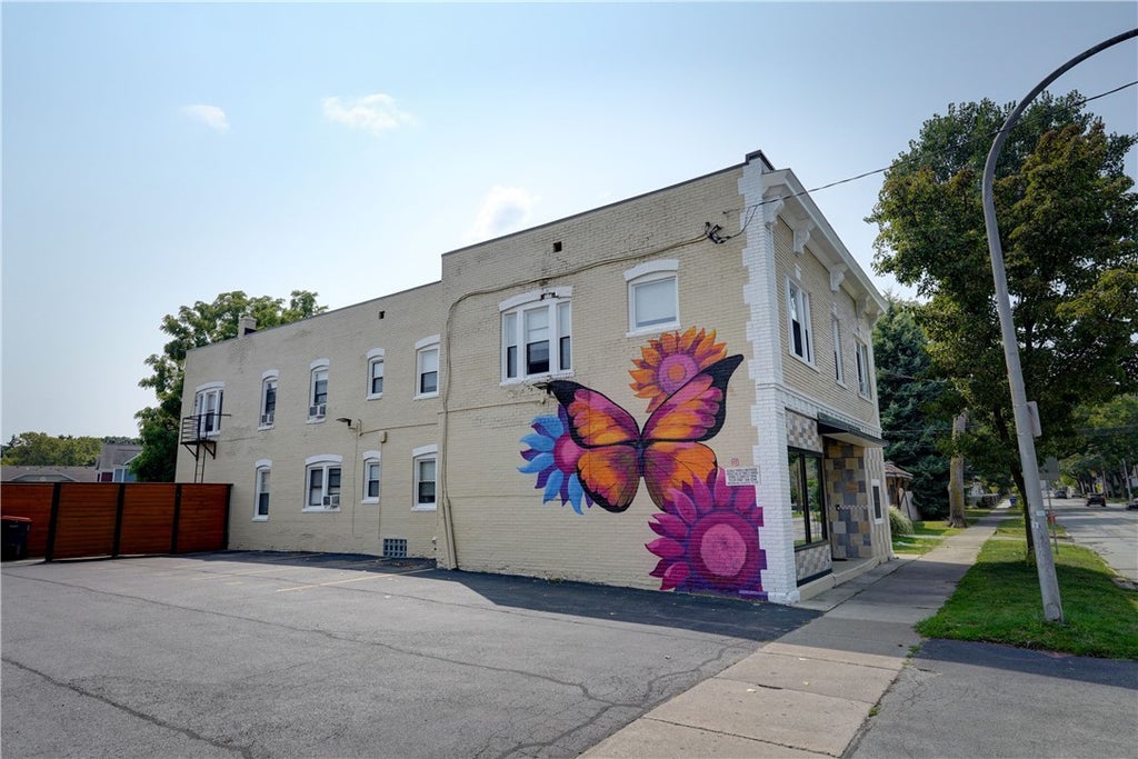 Photo of 167 Atlantic Avenue #4, Rochester, NY 14607 (MLS # R1695865)